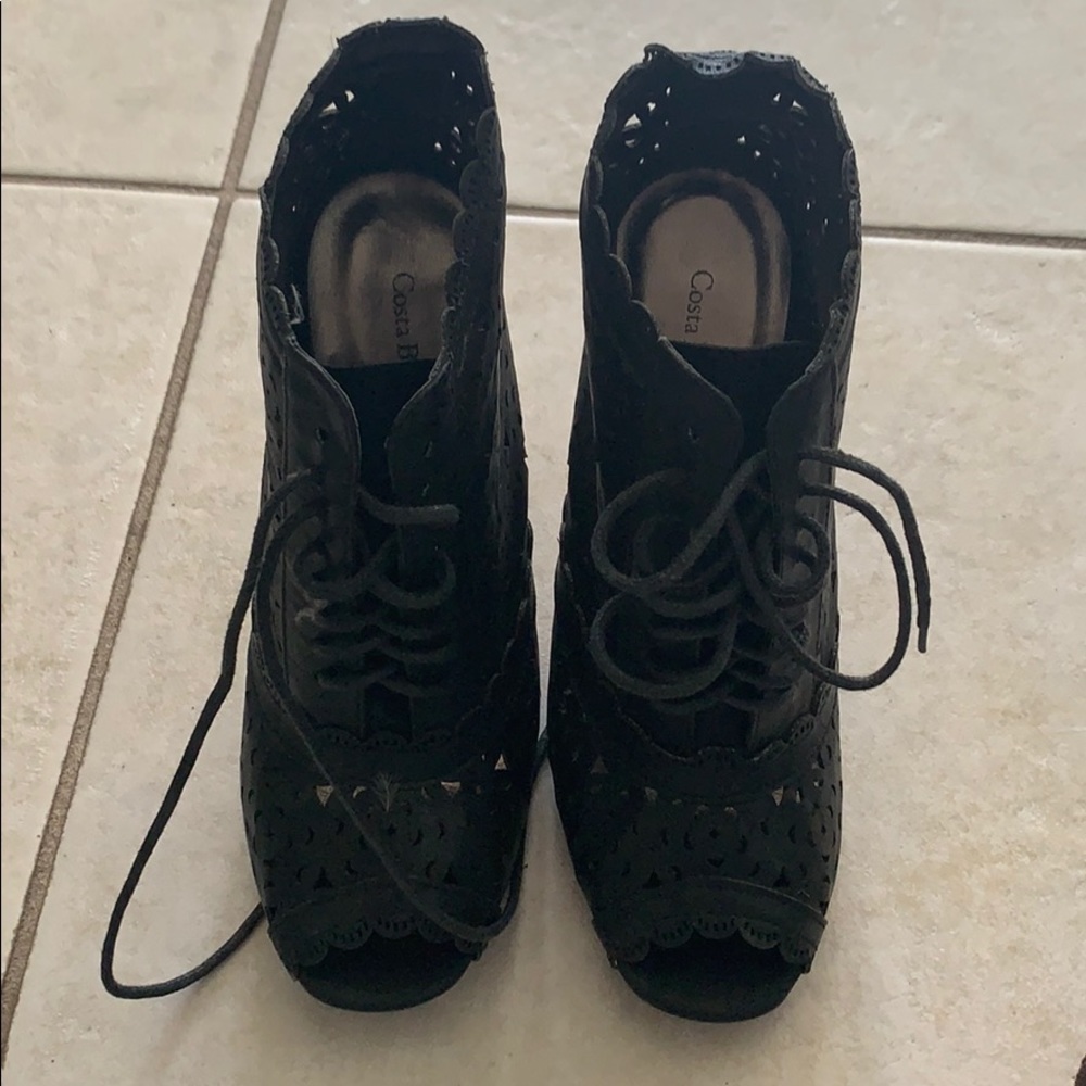 Costa Blanca laced open toe booties